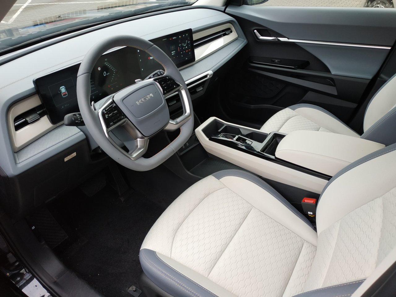 Torres STYLE Black Edition 4WD AT (LAK)