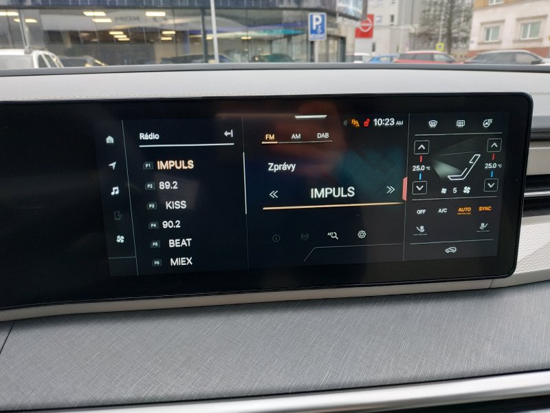 Torres STYLE Black Edition 4WD AT (LAK)