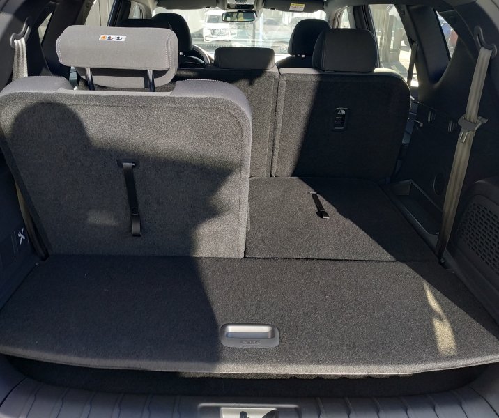 REXTON 2.2 CLUB+ (LAK) 7 (8952)