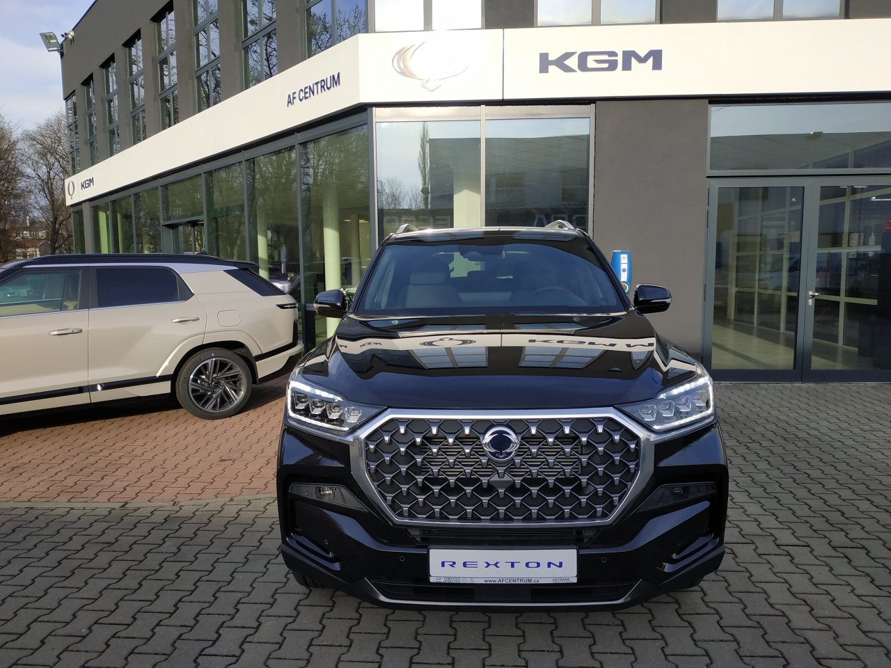 REXTON 2.2 CLUB+ (LAK) 7 (8952)