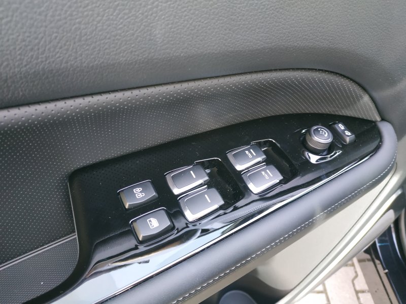 REXTON 2.2 CLUB+ (LAK) 7 (8952)