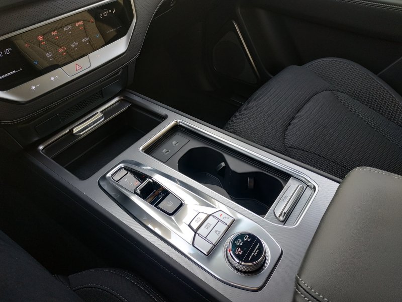 REXTON 2.2 CLUB+ (LAK) 7 (8952)