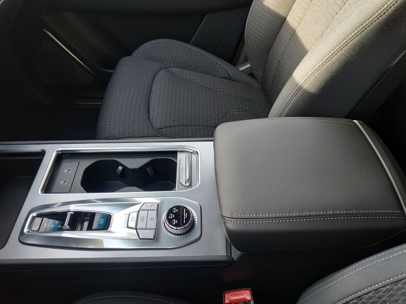 REXTON 2.2 CLUB+ (LAK) 7 (8952)