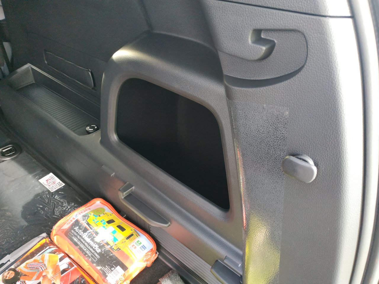 REXTON 2.2 CLUB+ (LAK) (9025)