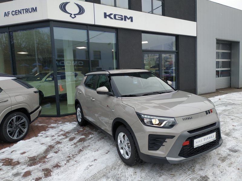 SsangYong Tivoli 2WD AT EBL
