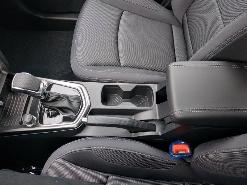 SsangYong Tivoli 2WD AT EBL