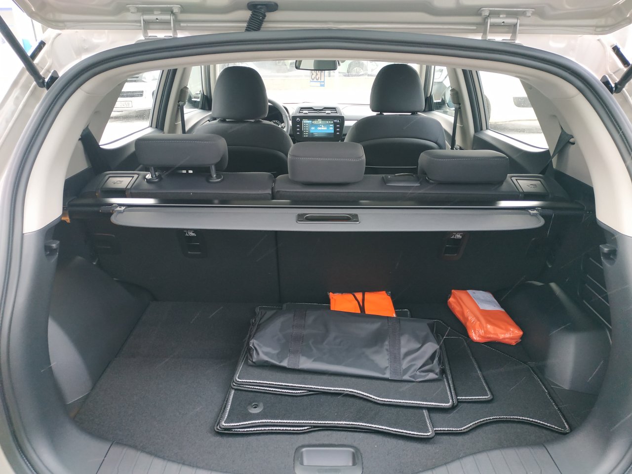 SsangYong Tivoli 2WD MT EBL