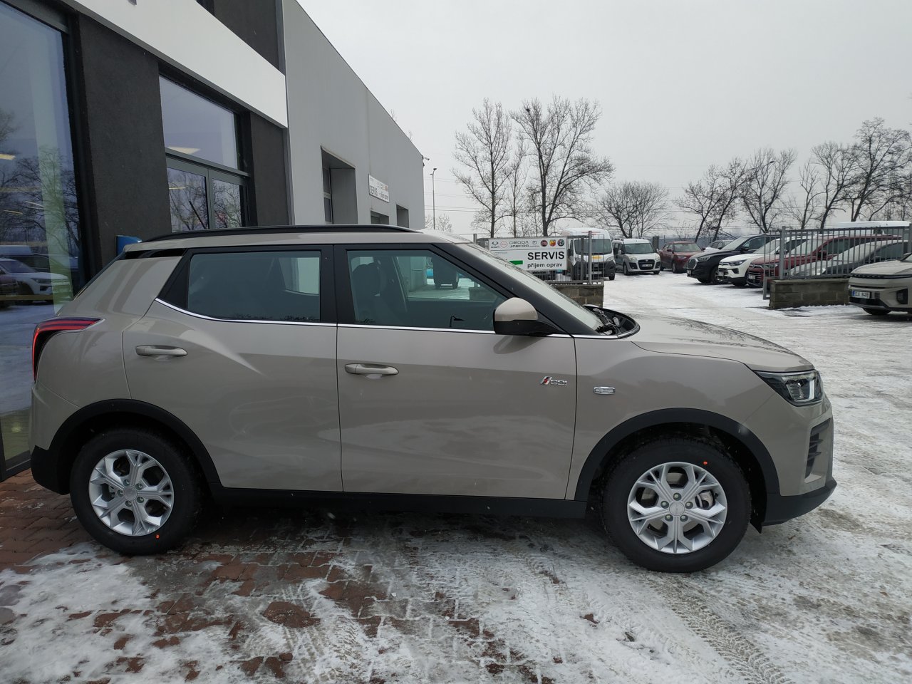 SsangYong Tivoli 2WD MT EBL