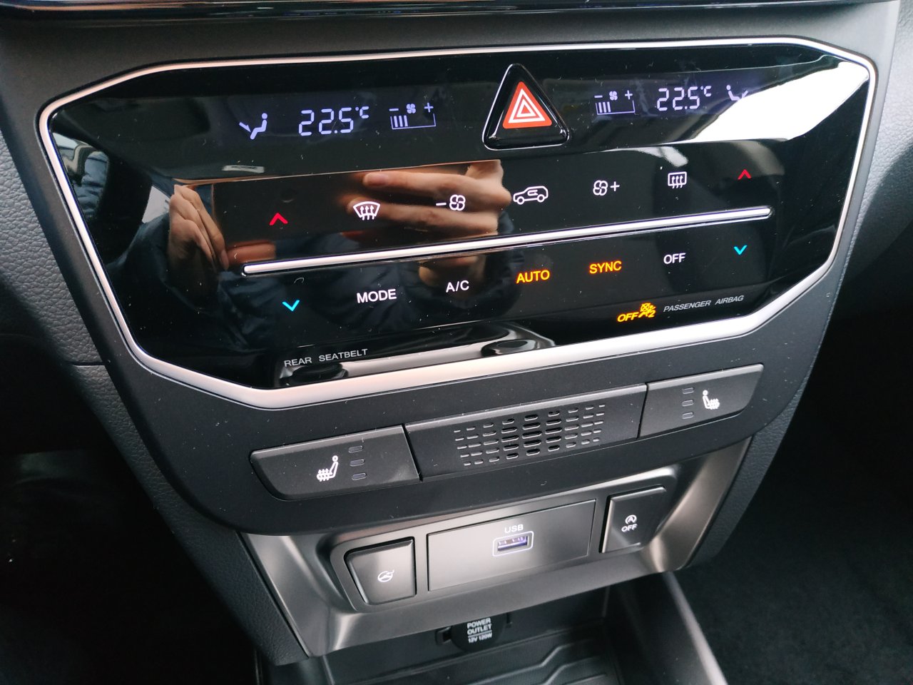 SsangYong Tivoli 2WD MT EBL