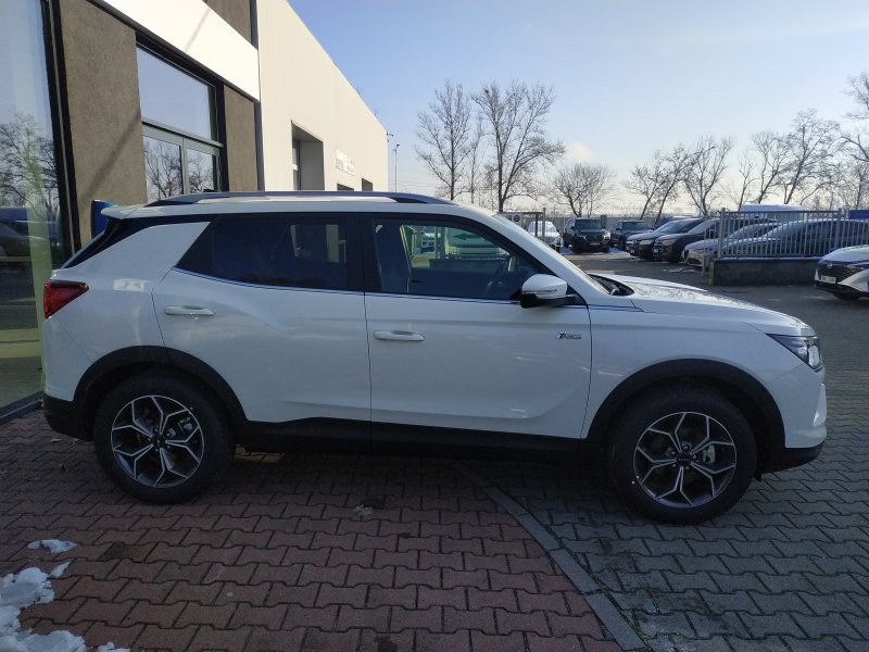 Korando STYLE+ 2WD MT (WAA) (6454)