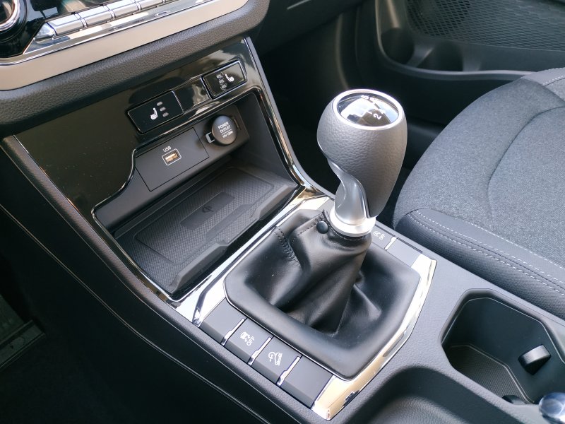 Korando STYLE+ 2WD MT (EBL) (6897)