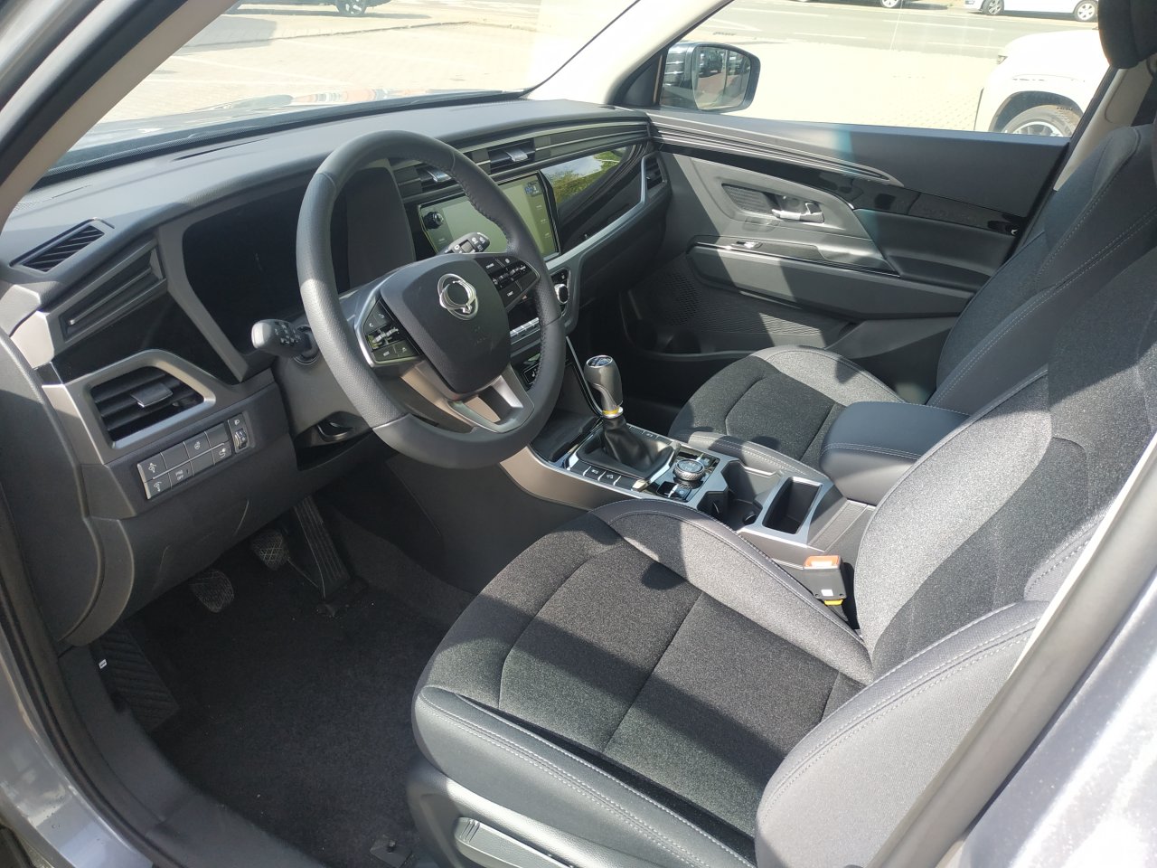 Korando STYLE+ 4WD MT (ADE) (116727)