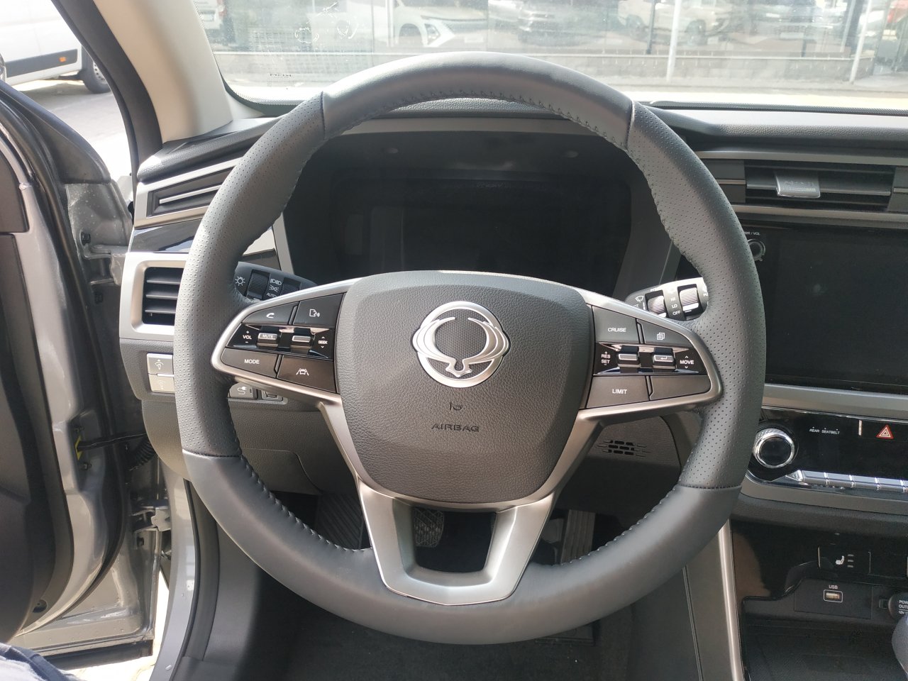 Korando STYLE+ 4WD MT (ADE) (116727)